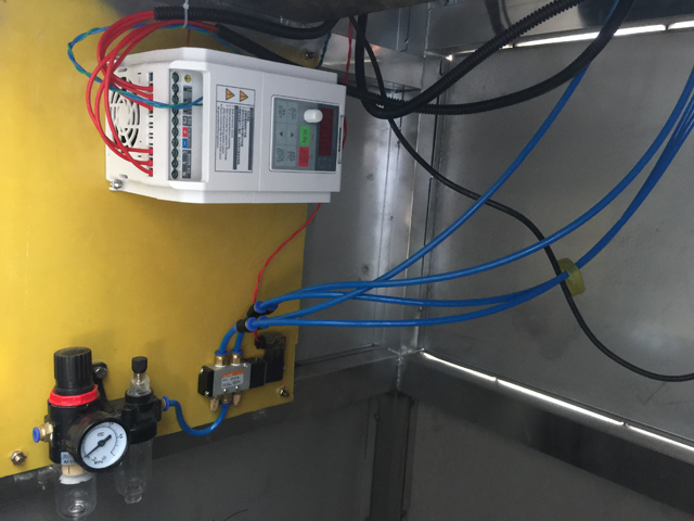 داخل ropp capping machinery.jpg