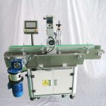 دستگاه لیبل زدن استیکر زیر لب رژلب آرایشی و بهداشتی خودکار