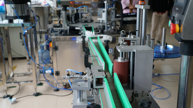 پر کردن درپوش labeling.jpg