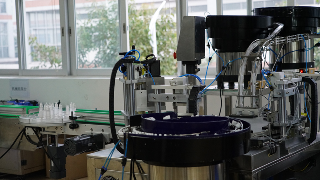 پر کردن درپوش برچسب زدن تصاویر.jpg