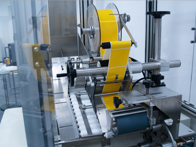 feeding tubes labeling process جزئیات برای برچسب زدن machinery.jpg