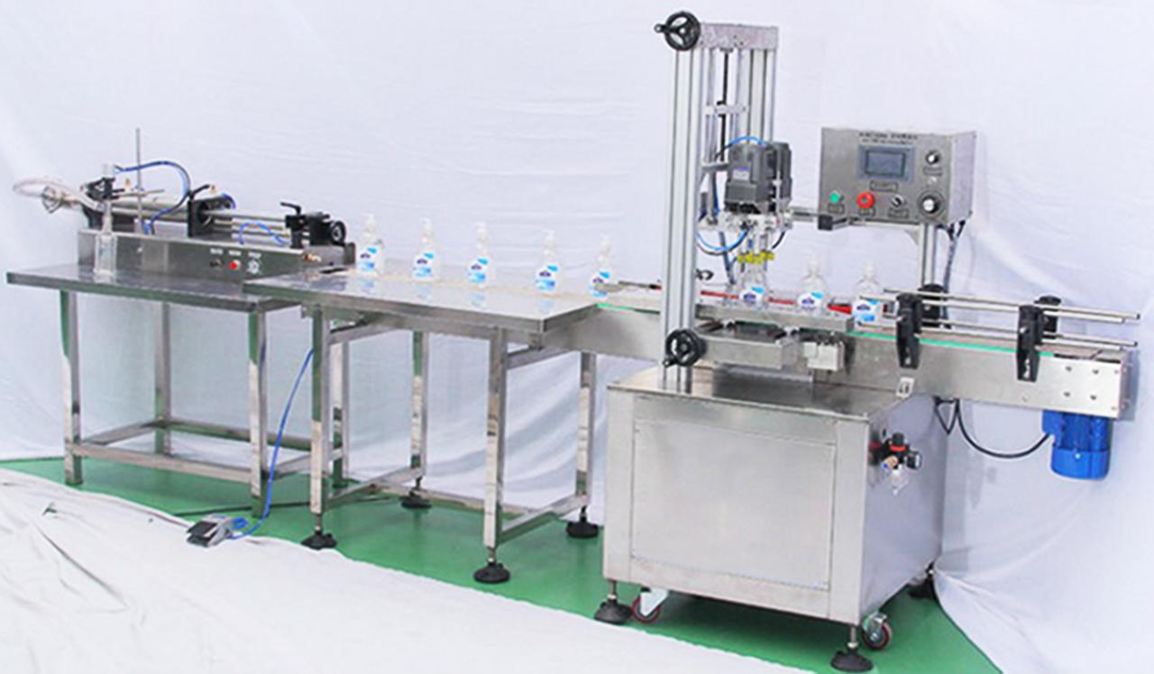 automatic screw capping machine ماشین درپوش پیچی درون خطی.jpg