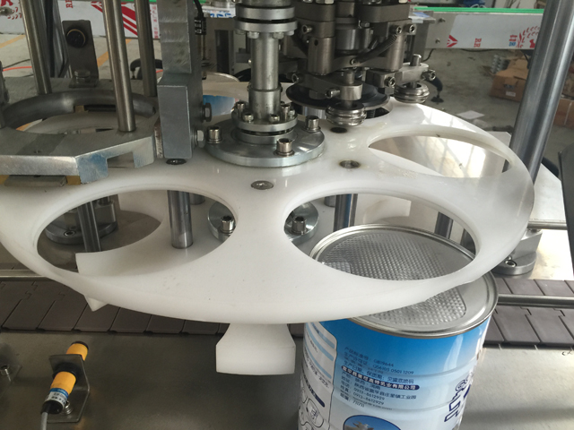 دستگاه کنسرو قوطی های فلزی.jpg