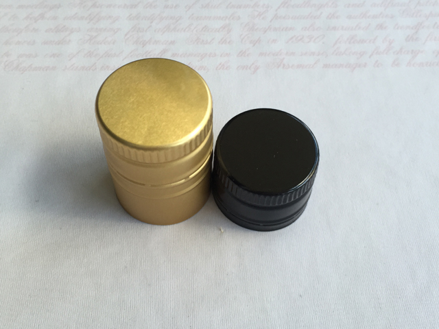 screw caps کلاهک های فلزی.jpg