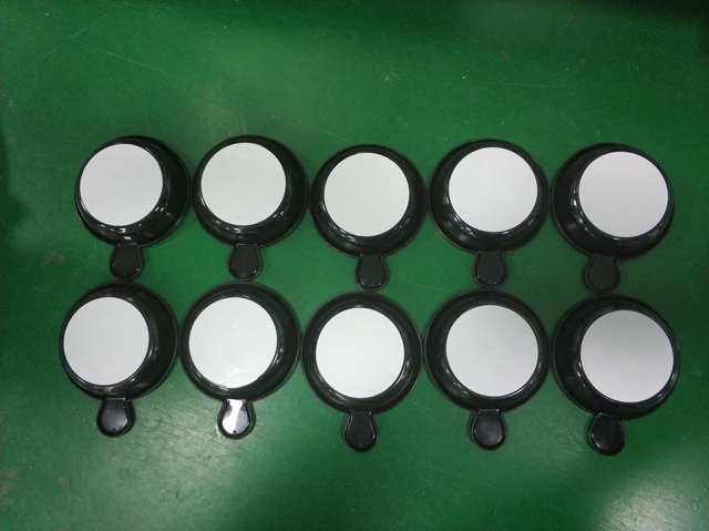 برچسب روی جلد .jpg