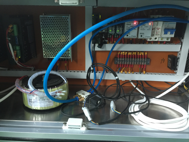 قطعه الکتریکی برای ماشین آلات لیبلینگ.jpg