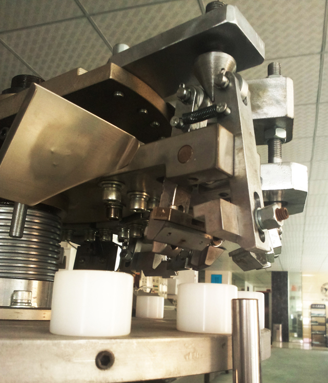 sealer part for metal hose آب بندی لوله های فلزی.jpg