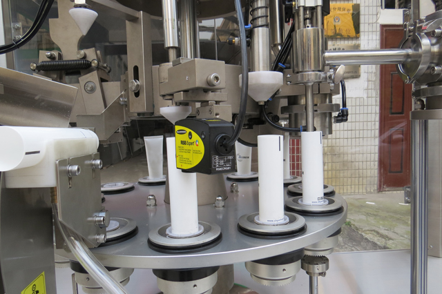 تجهیزات سیلر پرکننده لوله.jpg