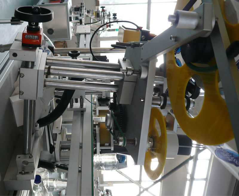 دستگاه لیبل چسب دو طرفه بالا به پایین