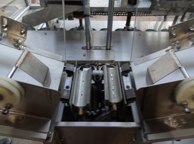 ناودان لوله نگهدارنده.jpg