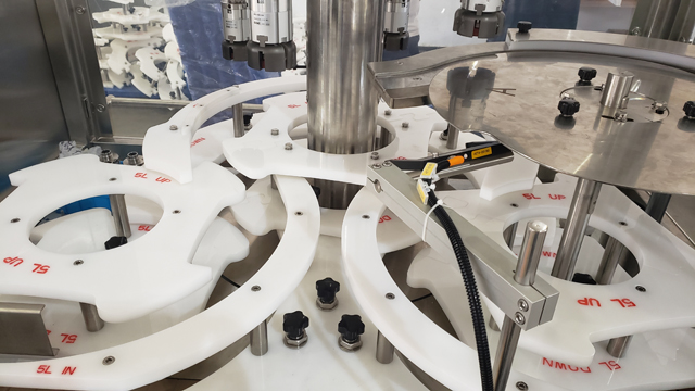 تجهیزات درپوش پیچی.jpg