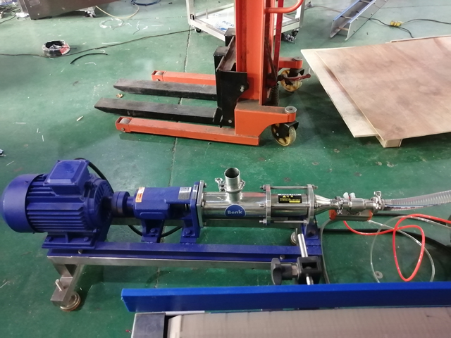 دستگاه پرکن 12 سر با هیتر مخلوط کن (3).jpg