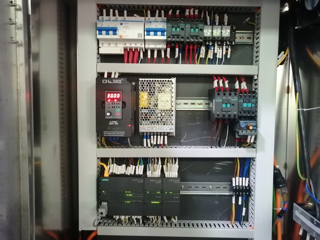 دستگاه پرکن 12 سر با هیتر مخلوط کن (2).jpg