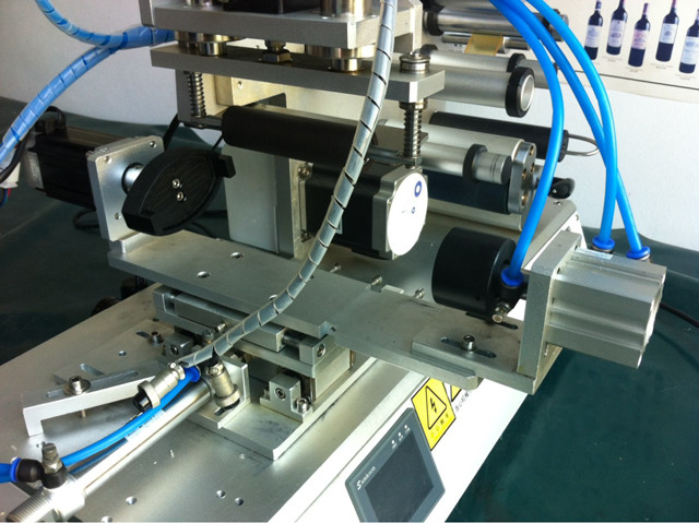 ماشین های لیبلینگ لیبلینگ head .jpg