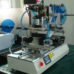 دستگاه لیبلینگ نورد بطری های مربع تخت پنوماتیک با کدگذار