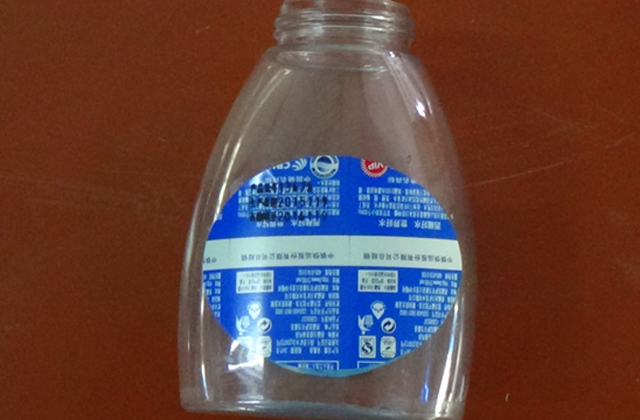 دستگاه لیبلینگ نورد برای بطری های تخت نمونه.jpg