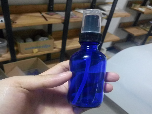 بطری های اسانس.jpg