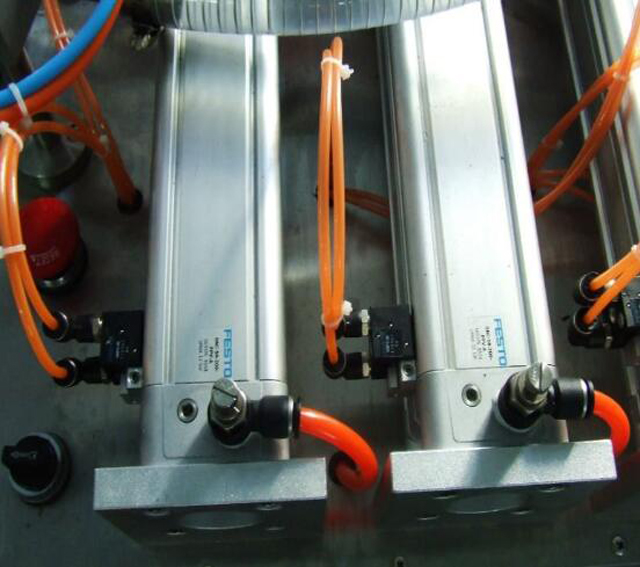 تصاویر نزدیک برای پر کردن ماشین آلات.jpg