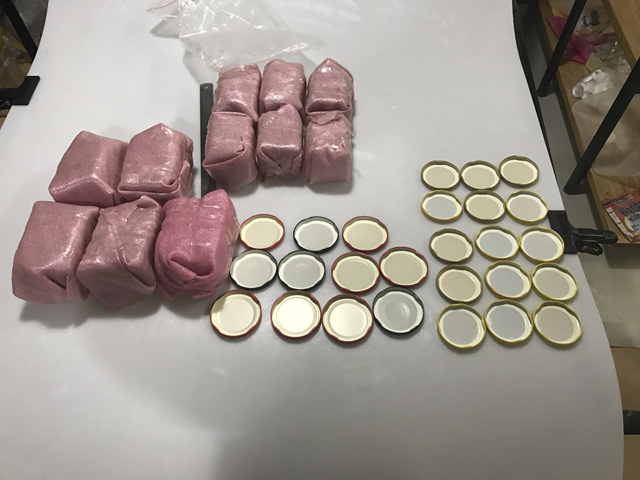 درب و شیشه بطری برای درپوش خلاء.jpg