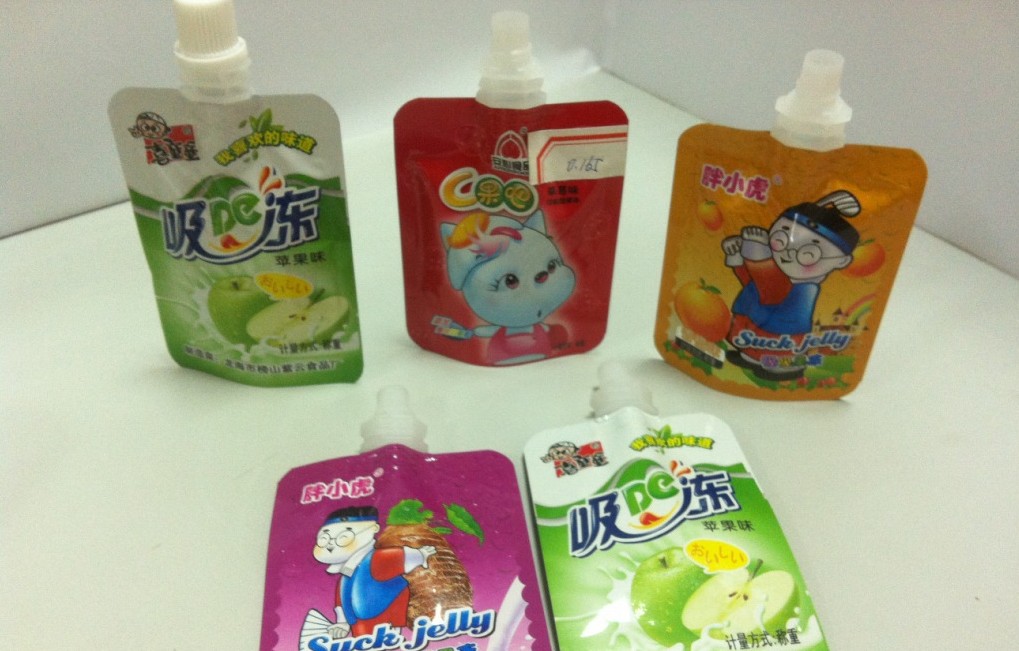 stand up bags for filling کیسه های تک سر پر شده با قیف .jpg