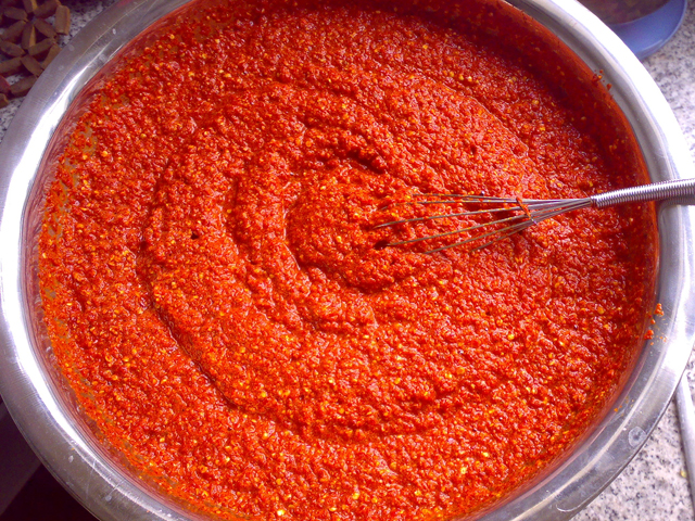 tomato sauce for filling سس فلفل.jpg