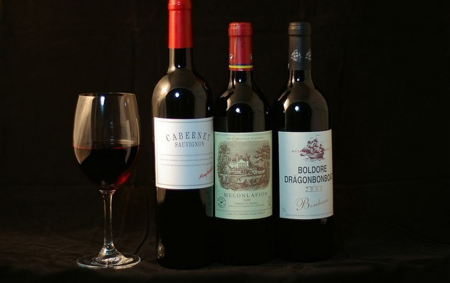 bottles glass for red wine بطری شیشه شراب.jpg