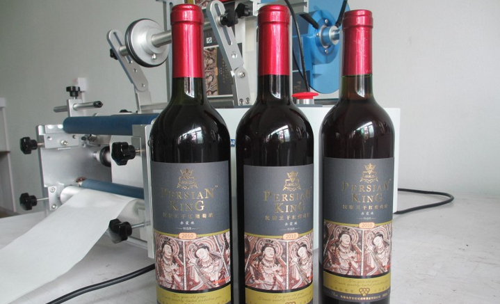 semi automatic labeling machine تجهیزات لیبلینگ.jpg