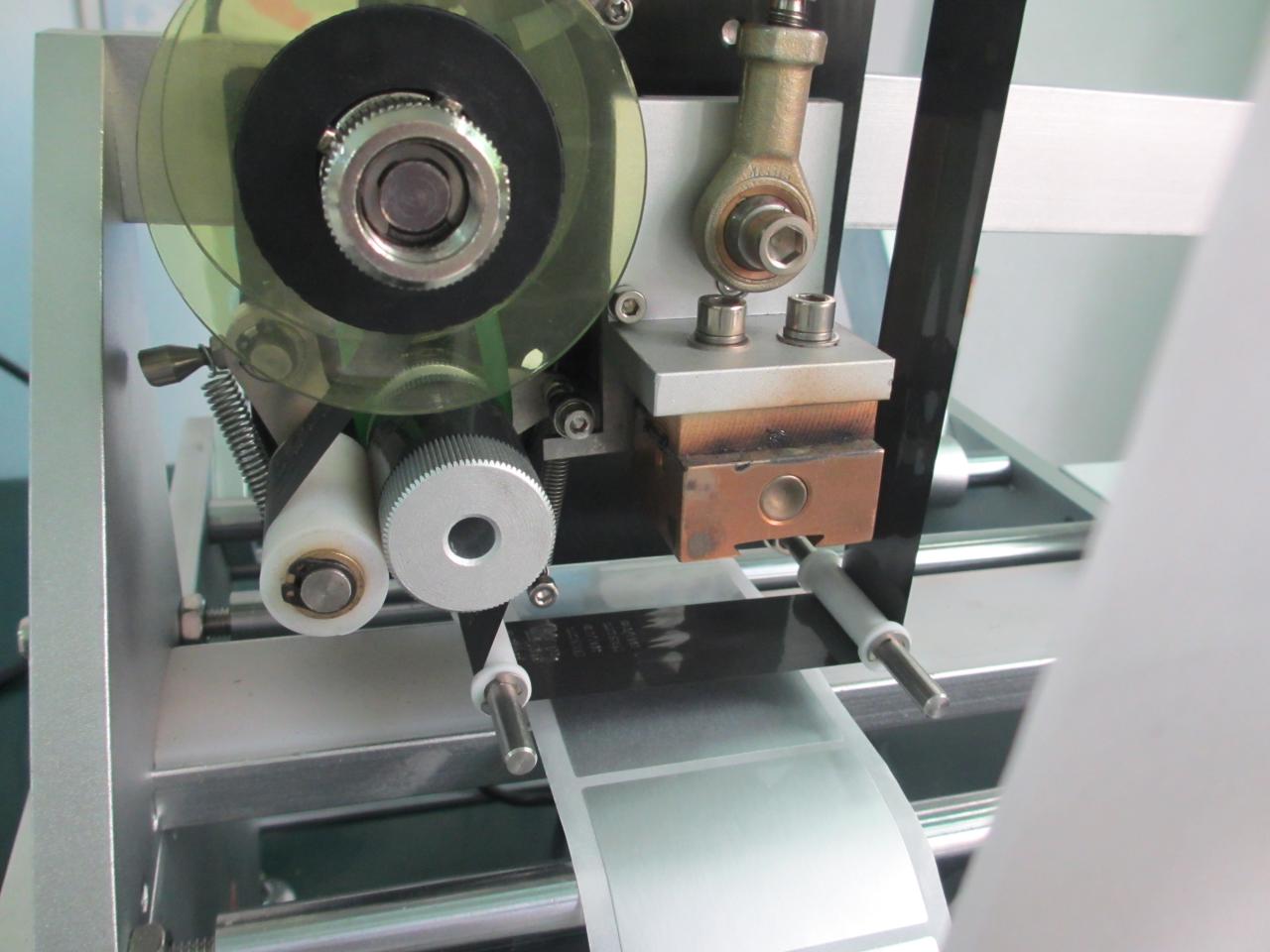 syringe labeling with printing coding function برچسب سرنگ با کد کننده چاپ (5).JPG