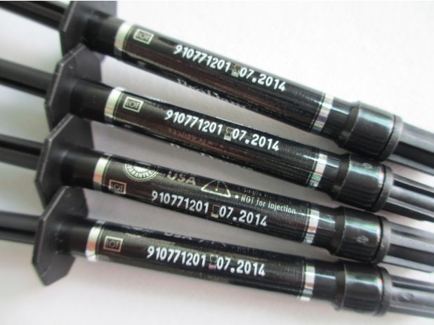 labeling printer machine for syringes چاپ لیبلینگ سرنگ.jpg