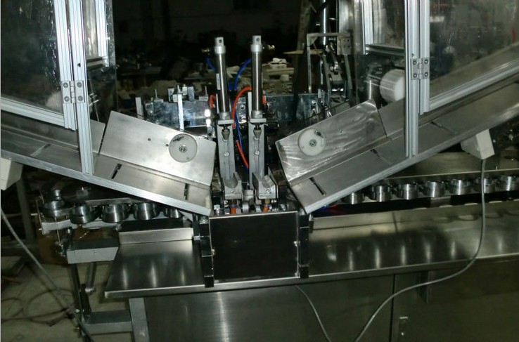لوله های پر کردن SEALING EQUIP AUTOMATIC PASTE.jpg