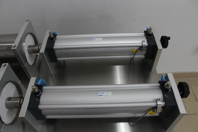 دستگاه پرکن پنوماتیک.jpg